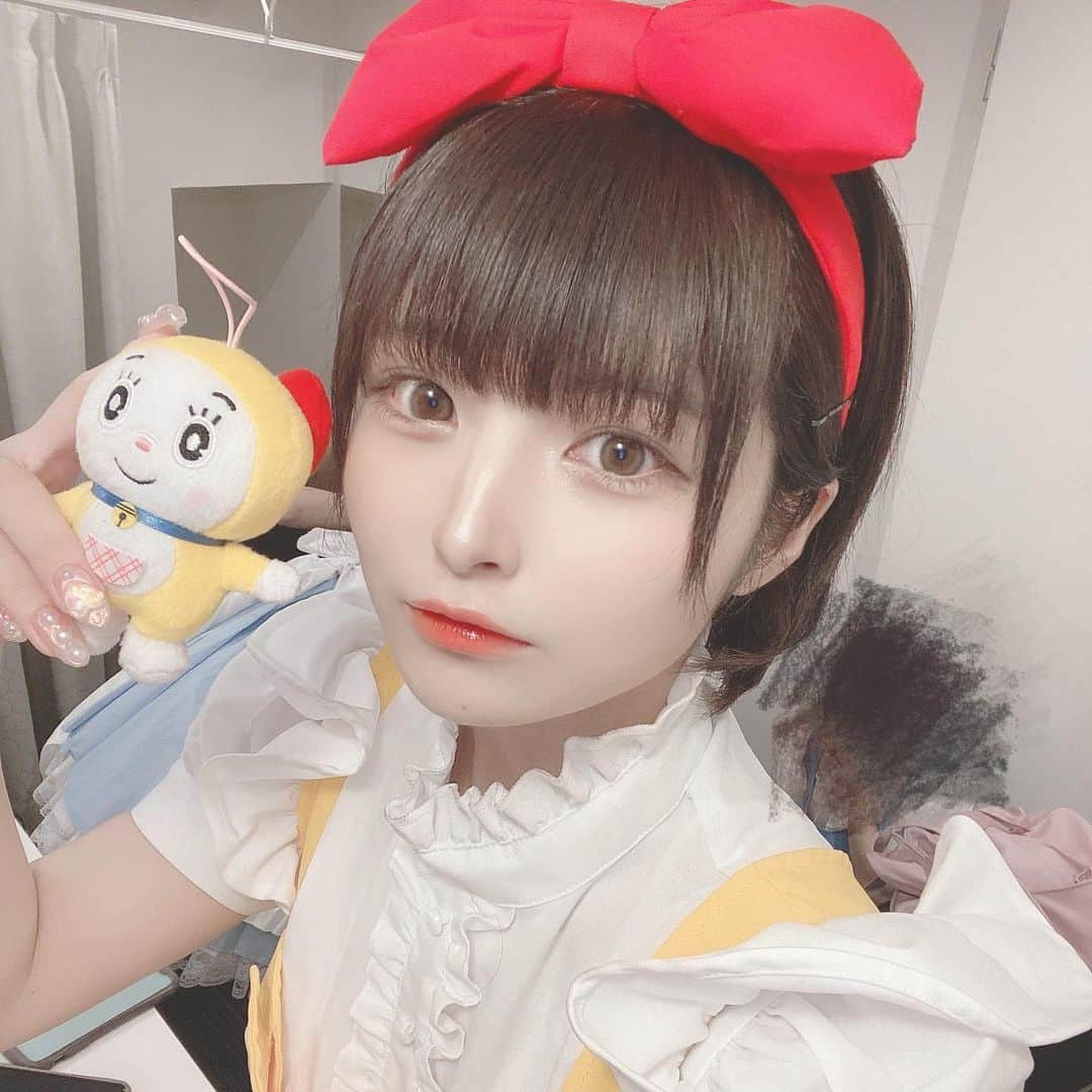 ひっそりゆうみさんのインスタグラム写真 - (ひっそりゆうみInstagram)「おはようでやんす _  #me #japanesegirls #potd #cosplay #셀카 #셀카그램 #셀피  #猫目  #ヘアアレンジ #ショートヘア  #ショートウルフ #丸みショート #ウルフカット #パッツン前髪 #アイドル #メイド服 #コスプレ」8月22日 12時15分 - mer_calme25