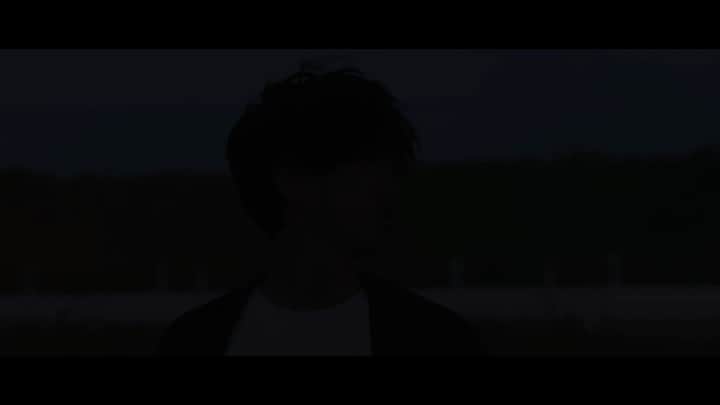 二宮芽生のインスタグラム：「2021/8/23 20:00 "step" MV out!!👟  19:30〜はコラボインスタライブも🥳 30分だけなのでDon't miss it!! って事でお願いしマス。  待ってる。 ねぇ、待ってるよ！（。・4・）ﾉｼ 🧡」