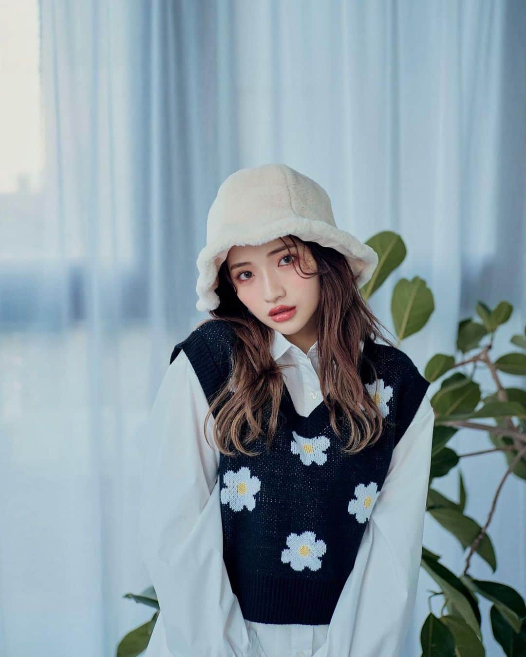南りほのインスタグラム：「@wego_official  AUTUMN ISSUE 🤎🤎🤎 皆様checkしてね🧸」