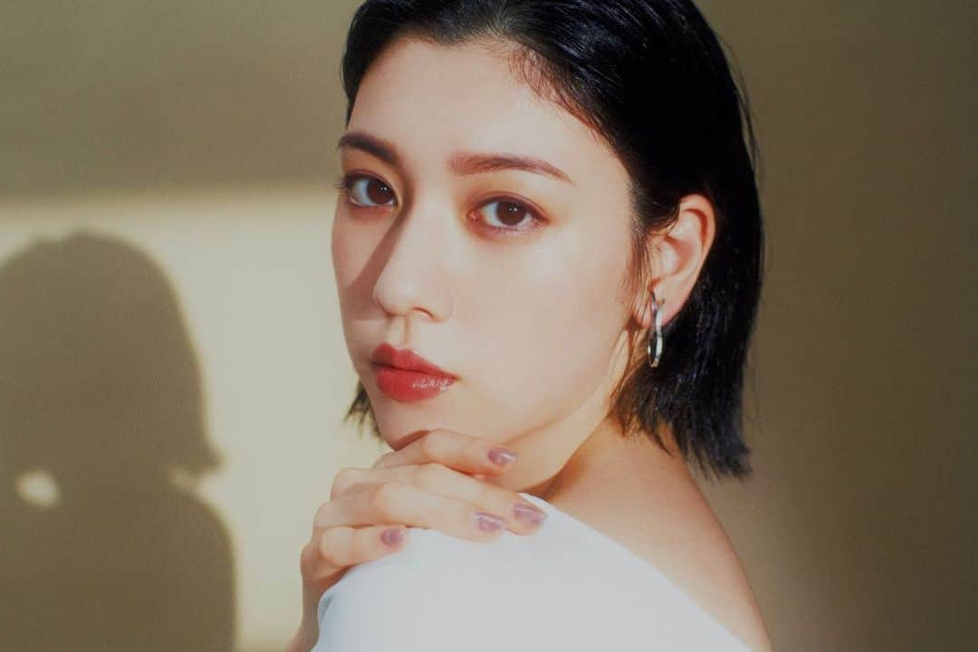 三吉彩花さんのインスタグラム写真 - (三吉彩花Instagram)「@maquia.magazine 🦋」8月22日 20時38分 - miyoshi.aa