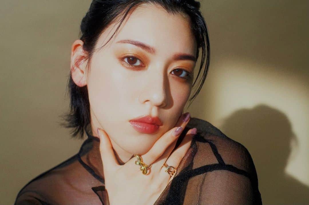 のインスタグラム：「@maquia.magazine 🦋」
