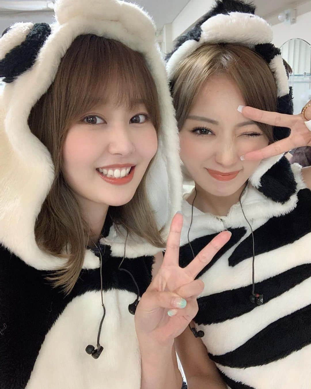 木下春奈さんのインスタグラム写真 - (木下春奈Instagram)「・ 🦓🦓🦓 ・ まさか10年経って着ることになるとは、、 本当にもう二度と着ることはないでしょう😉 ・ ・ ・ #NMB48#一期生#白間美瑠卒業コンサート#雨の動物園 #しまうま#🦓」8月22日 20時43分 - haruna_kinoshita