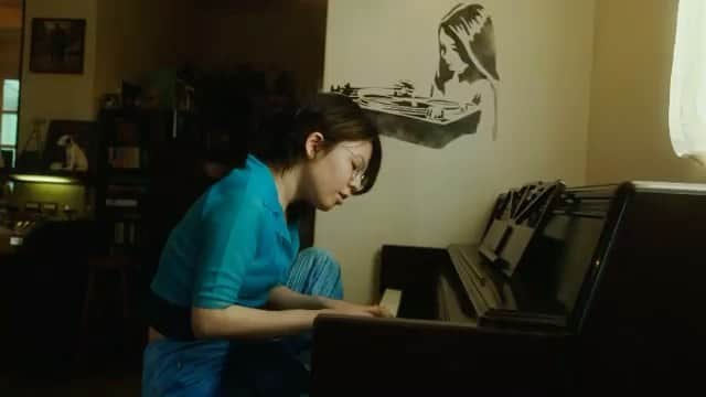 SUGAYA MASAKI / SHIMAのインスタグラム：「Kaho Nakamura performance video @kahonakamura_info  _  https://youtu.be/hUcV0y3SLXg  "Song" for Kaho Nakamura (Belle) - Ryuu to Sobakasu no Hime Theme Song @studio_chizu  _ 約9分間の映像作品です。 Hairmakeとして参加させて頂きました。彼女の演奏と歌声を聴いた日、身体の力が抜け、息をのむ体験でした。是非。  @tomoymd  @kantamochida  @iwabuchi_l @tokyobird @masaki_sugaya @__futoota__  @a_edak  #中村佳穂#りゅうとそばかすの姫」