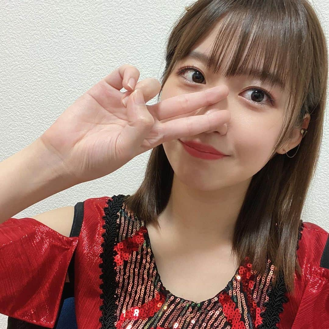 野中美希さんのインスタグラム写真 - (野中美希Instagram)「赤衣装自撮り集❤️🍓🍒🍉 来週も、元気にたのしく、がんばっていきまっしょい！みなさんのことを全力で！応援しています！☺️ . Red costume selfie selections ❤️🍓🍒🍉Let's have fun and do our best next week too! I'm cheering for you all always!☺ . #helloproject#morningmusume21#野中美希#ちぇる#赤#red#赤衣装#selfie#自撮り#❤️🍓🍒🍉」8月22日 21時27分 - miki_nonaka.official