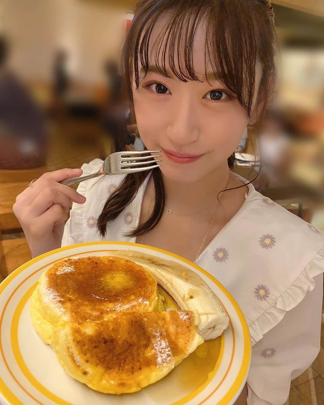 上西怜さんのインスタグラム写真 - (上西怜Instagram)「⠀ ⠀ パンケーキ食べたよ〜🥞🍴 ⠀ ⠀ ⠀ #パンケーキ  #pancakes #🥞  ⠀ トップス/ #zara」8月22日 22時32分 - jonishi_rei