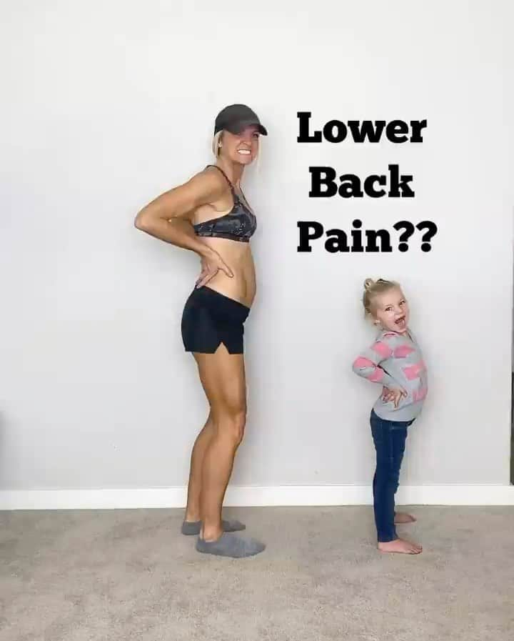 1.9m Fitness Inspirationのインスタグラム：「💕💪 Your back and your psoas (hip flexors) are all connected!! Do you have lower back pain? Leave a comment below if this was helpful? What areas of your body have aches and pains that need addressed? . -Hold the stretch for 30-45 seconds -For strength moves shoot for 10-12 reps . Often times a weak core creates tight hip flexors. Having tight hip flexors shortens them which pulls the hips forward and then creates an anterior tilt of the hips. As the hips tilt the back is thrown out of line with a curve in the lower back and BAM ... you have back pain! . Simply put: weak core links to tight hip flexors which cause hips to tilt forward = low back pain. . So here are a few ways to strengthen and stretch our hip flexors, core and lower back so our posture and core support can improve to reduce back pain! by @deliciouslyfitnhealthy #backpain」