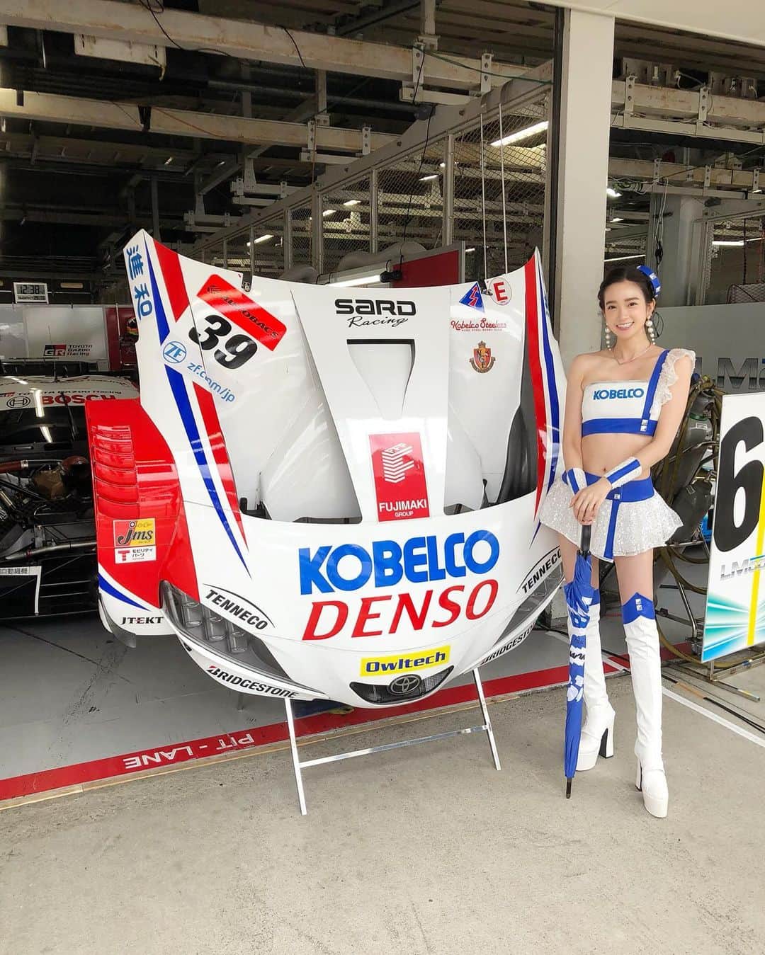 太田麻美のインスタグラム：「SUPER GT Rd,3鈴鹿 2日間有り難うございました✨ 次戦もTGR TEAM SARDの応援宜しくお願いします💙❤️  #supergt #racequeen #rq #costume #tgrteamsard #kobelco #kobelcogirls #スーパーgt #レースクイーン #コベルコ #コベルコガールズ #コスチューム」