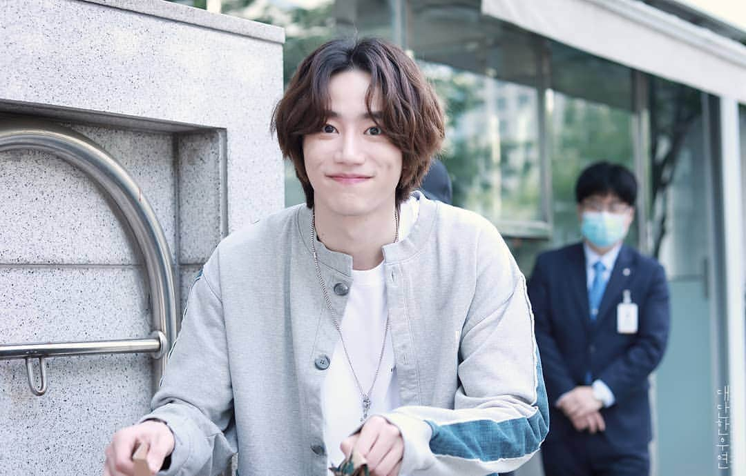 ジュンさんのインスタグラム写真 - (ジュンInstagram)「•200526 | OTW . Miss ya ma gummy smile baby😭 . ×Follow @JunUKISS for more .  #jun #junyoung #leejunyoung #ukiss #unb #iraniankissme #Kpop #kpopboys #maknae #Kdrama #avengerssocialclub #goodbyetogoodbye#classoflies #mrtemporary #goodcasting #pleasedontmeethim #imitation #shax #kwonryuk #준 #이준영 #유키스 #유앤비 #미스터기간제 #스웨그에이지 #이미테이션 #이미테이션닷컴 #샥스 #권력 @ukiss_jun97 & @leejunyoung_ig & @real.shax」8月23日 14時37分 - junukiss