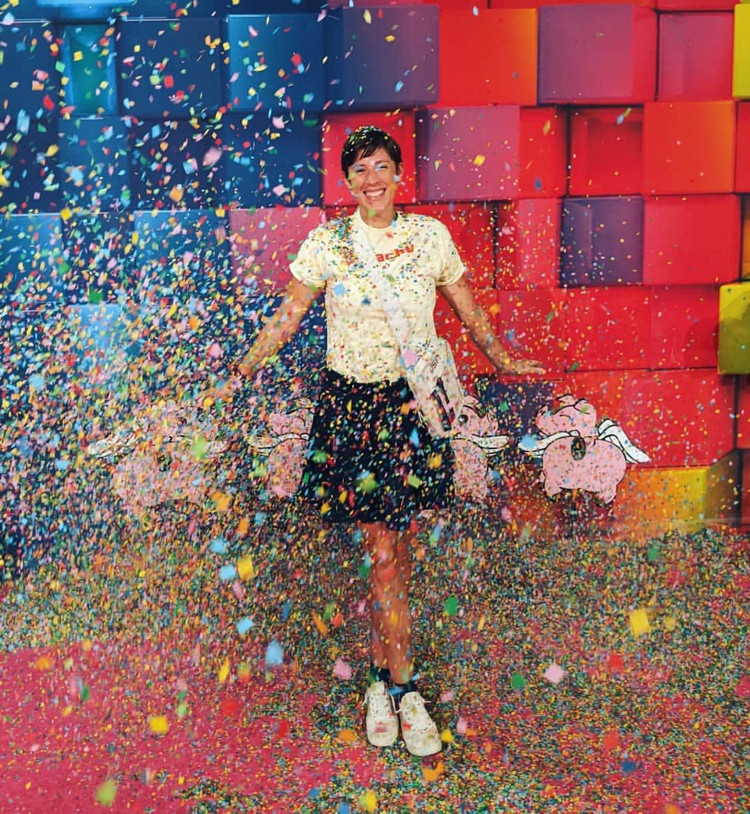 ケリー・ハーリーさんのインスタグラム写真 - (ケリー・ハーリーInstagram)「Took a wrong turn and ended up in an interactive candy museum 🍭🍬 not mad about it」8月23日 6時27分 - thishurleygurrl