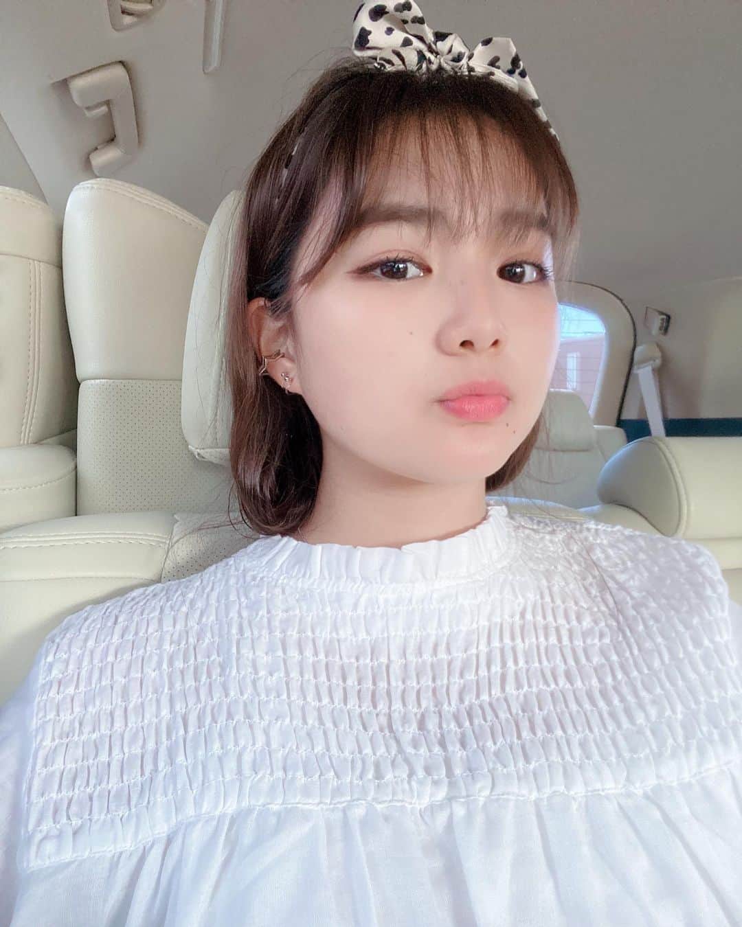 箭内夢菜のインスタグラム：「*ﾟ  きってないですよ😛 ボブもどきです」