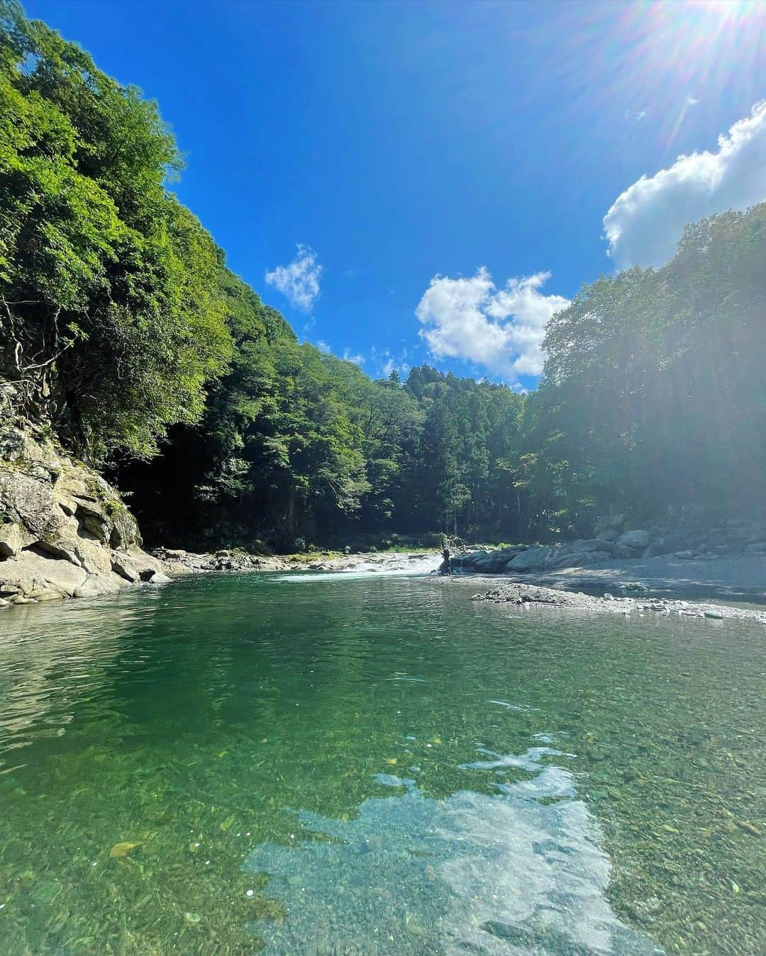 MIKAさんのインスタグラム写真 - (MIKAInstagram)「川サウナまた行きたいナ🌿🧖🏻‍♀️  今日のリハーサルでどうやら手首をやっちまったようです🥲ずっと地味いだい…  手首のストレッチだけしなかったような気がしてきた🥴💭 気をつけないとっ🤸🏻‍♀️  #頑張りどき  #お楽しみに 🧡💛💚」8月23日 17時27分 - cjd_mika