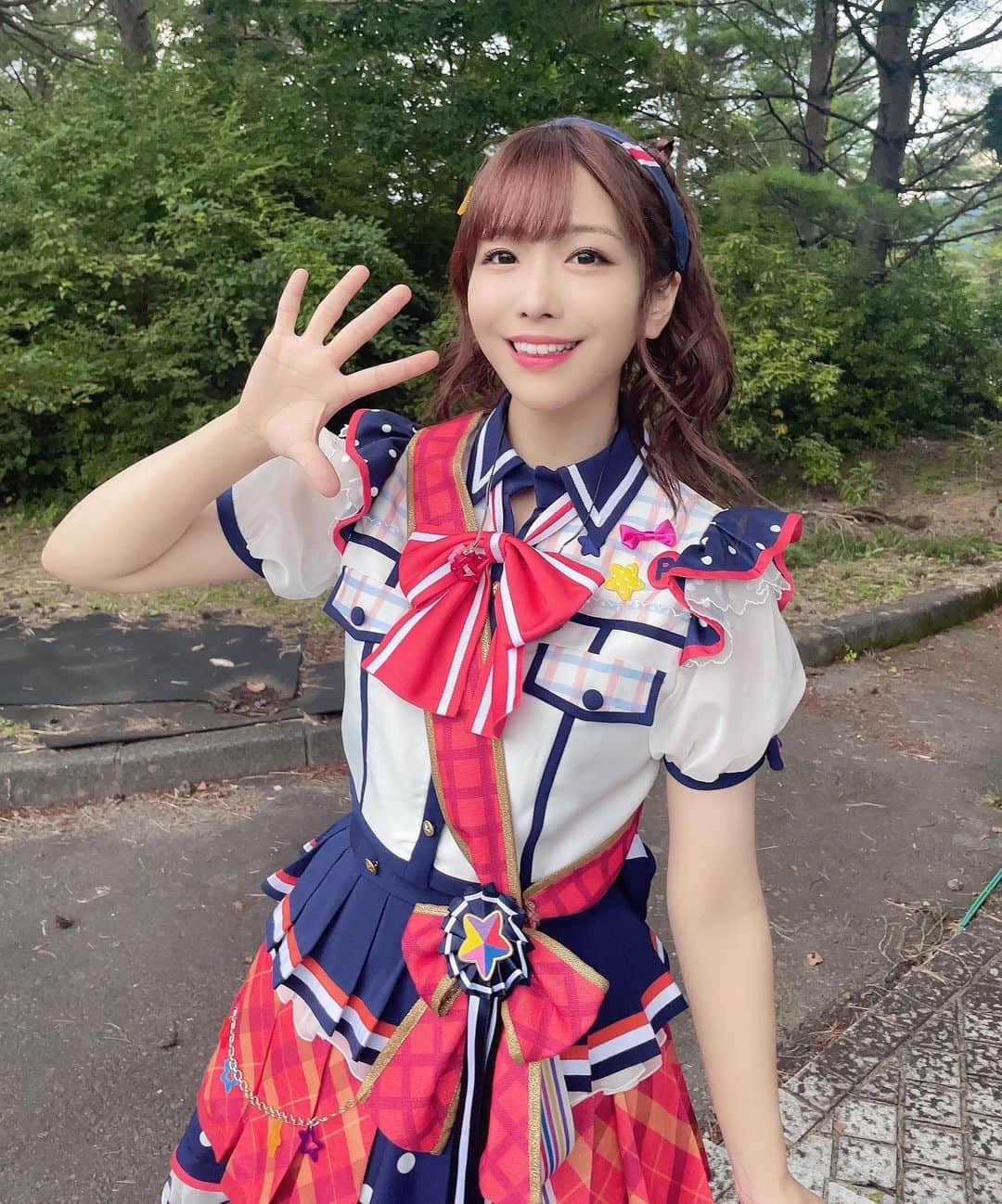 愛美のインスタグラム：「新衣装✨ #バンドリ9thザビギニング  #bangdream #poppinparty」