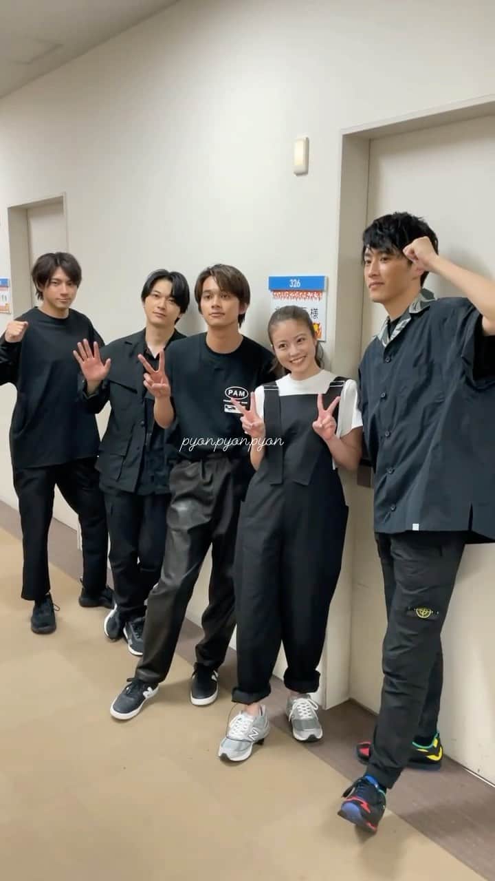 女優と俳優のインスタグラム：「#東京リベンジャーズ  #東卍   #北村匠海  #吉沢亮  #山田裕貴  #今田美桜  #杉野遥亮  #0823」