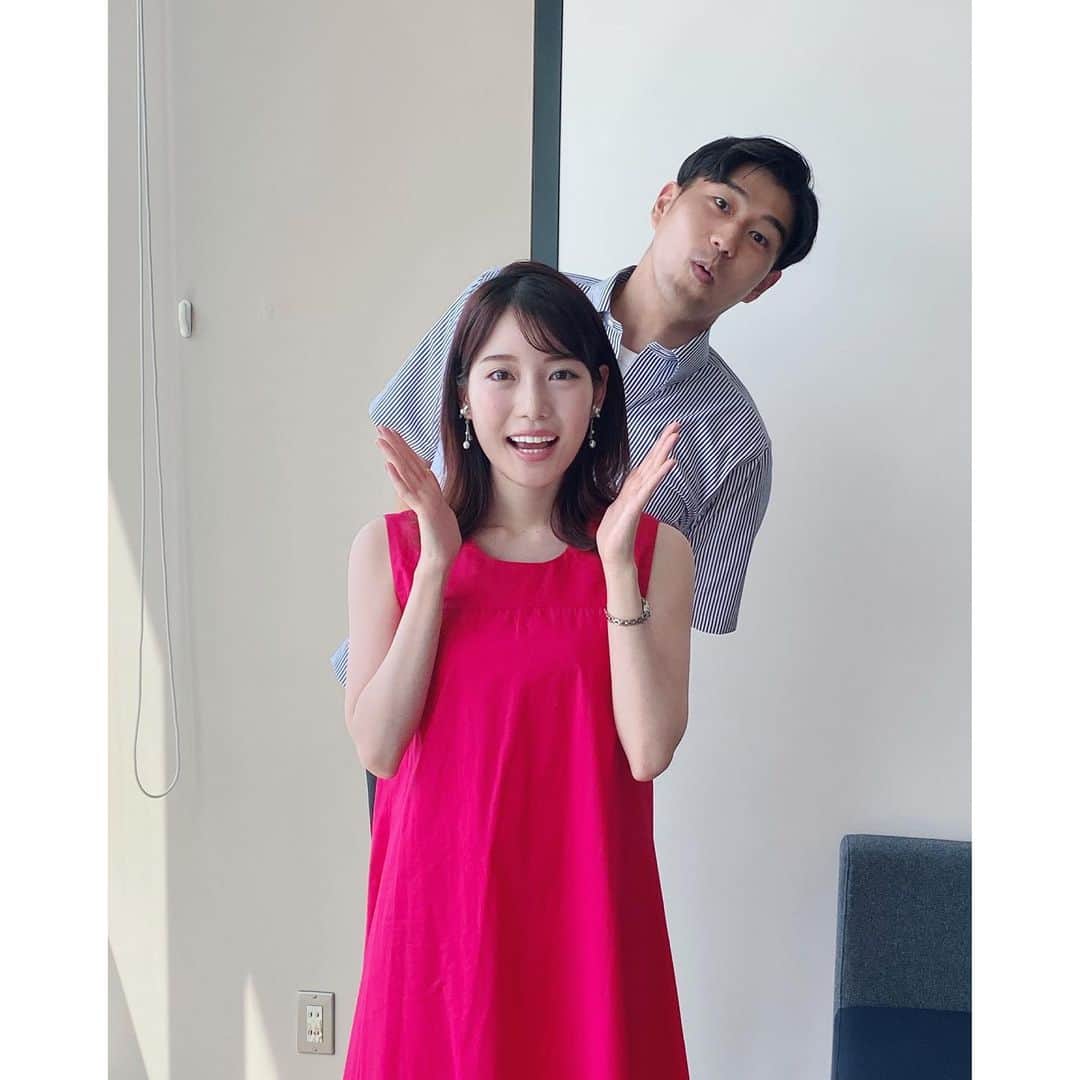 竹俣紅のインスタグラム：「⭐️ FODアナマガ『本気でしゃべっていい！？』 内野アナと私のトークが公開されています！ ⁡ ※FODアナマガは無料でご覧になれます ⁡ 写真を撮るときどんなポーズをしたらいいか困っていたところ、 内野アナの同期の新美アナがポーズをレクチャーしてくださいました。 やさしい先輩方です☺️ ⁡ #フジテレビ #アナマガ #FODアナマガ #本気でしゃべっていい #内野泰輔 アナ #竹俣紅」