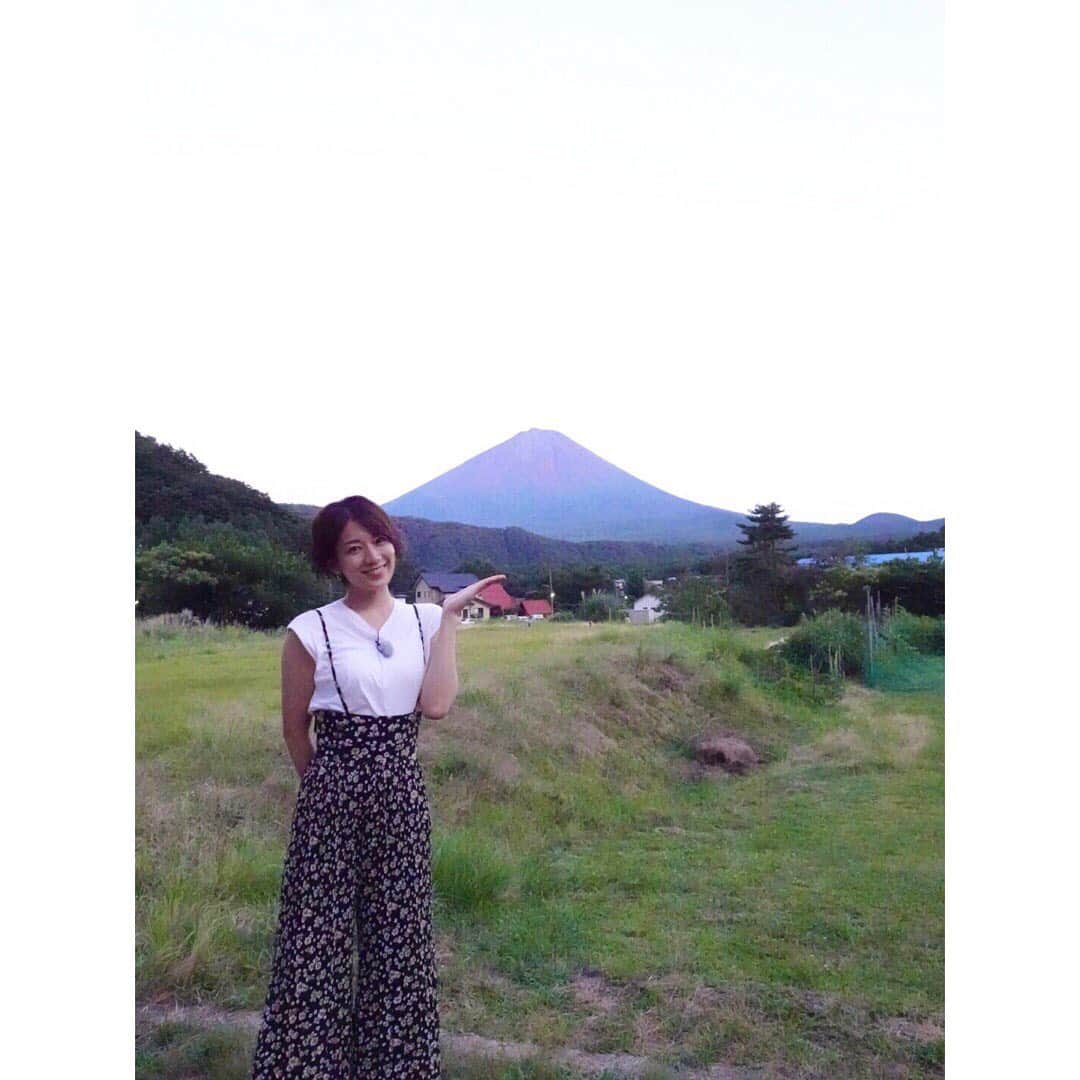 佐藤美希さんのインスタグラム写真 - (佐藤美希Instagram)「富士五湖サイクリング旅オフショット🚴‍♀️ 夕方になると雲一つない空に！ いろんな富士山の顔が見られました☺️ ⁡ ⁡ #オフショット #よじごじDays #富士五湖 #絶景スポット #サイクリング #LINEBLOGに他オフショットアップしてるよ」8月23日 20時02分 - satomiki0626