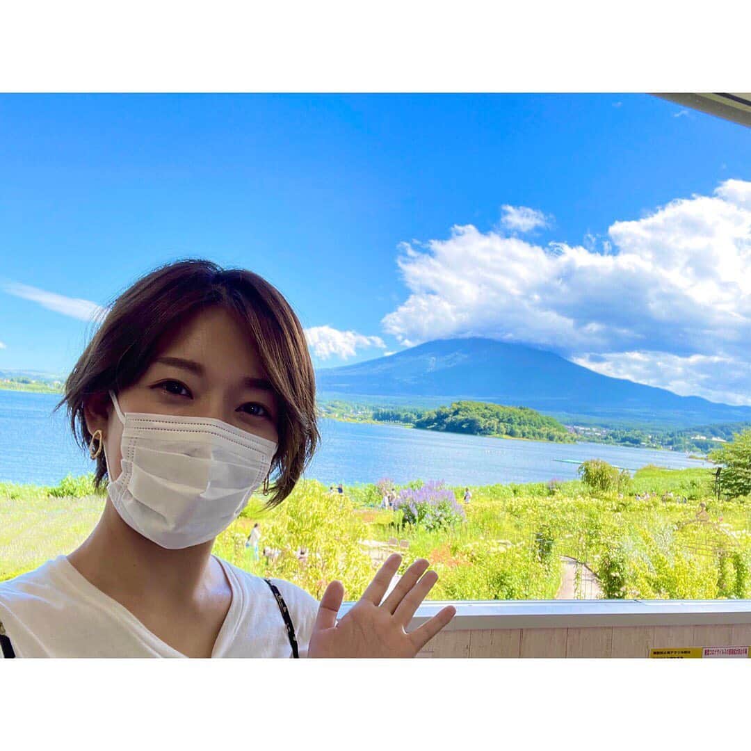 佐藤美希のインスタグラム：「富士五湖サイクリング旅オフショット🚴‍♀️ 夕方になると雲一つない空に！ いろんな富士山の顔が見られました☺️ ⁡ ⁡ #オフショット #よじごじDays #富士五湖 #絶景スポット #サイクリング #LINEBLOGに他オフショットアップしてるよ」