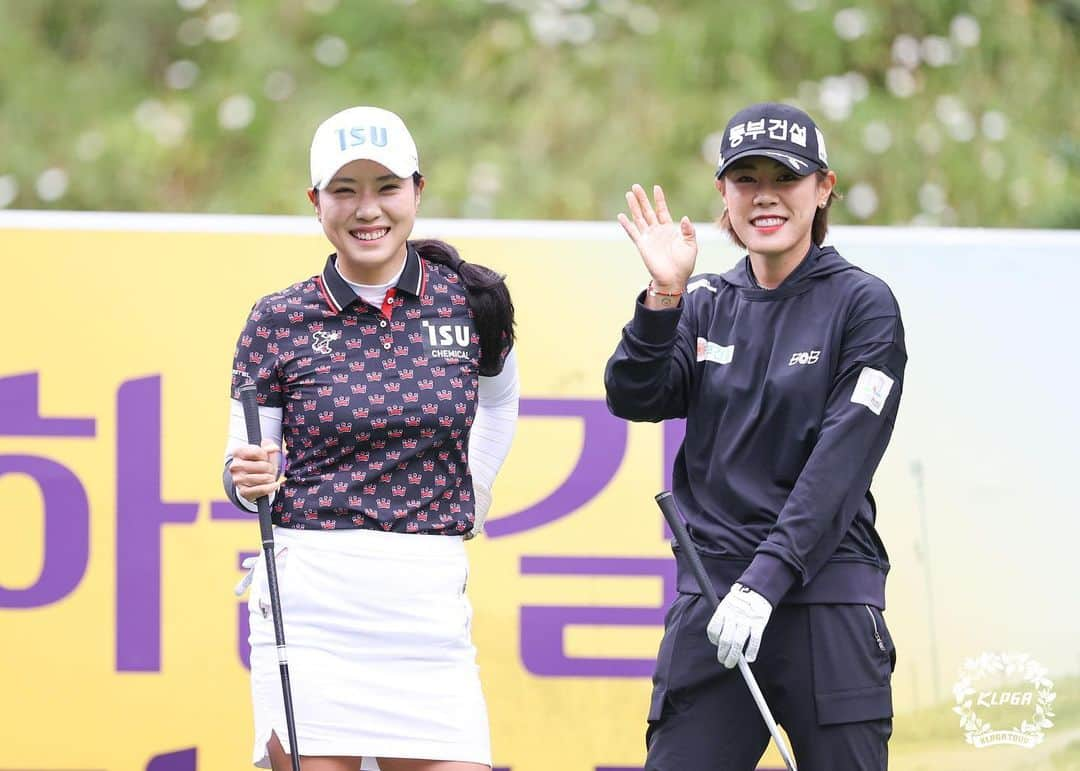 パク・ヒヨンさんのインスタグラム写真 - (パク・ヒヨンInstagram)「다음주에도 파이팅하쟈  #sister #klpga #lpga #louiscastel #bob #isugroup #동부건설골프단」8月23日 20時40分 - heeyounglpga