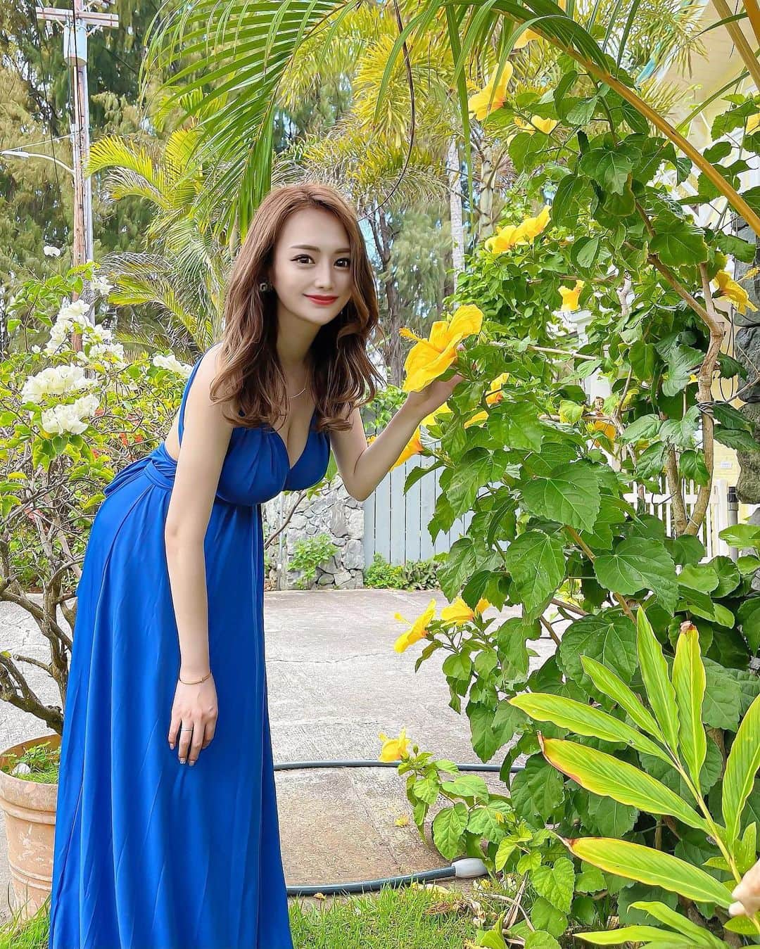 のインスタグラム：「・ 気温が下がってきて 夏の終わりを感じるね🥺💕🏝  コロナのワクチン打って 案の定副作用で寝込んだ一日だったので 楽しかった写真見返してた🥺🌀  #夏の終わり#旅行#コロナワクチン#ハワイ#海外旅行#ことたび#ことこーで#hawaii#trip#america#ootd」