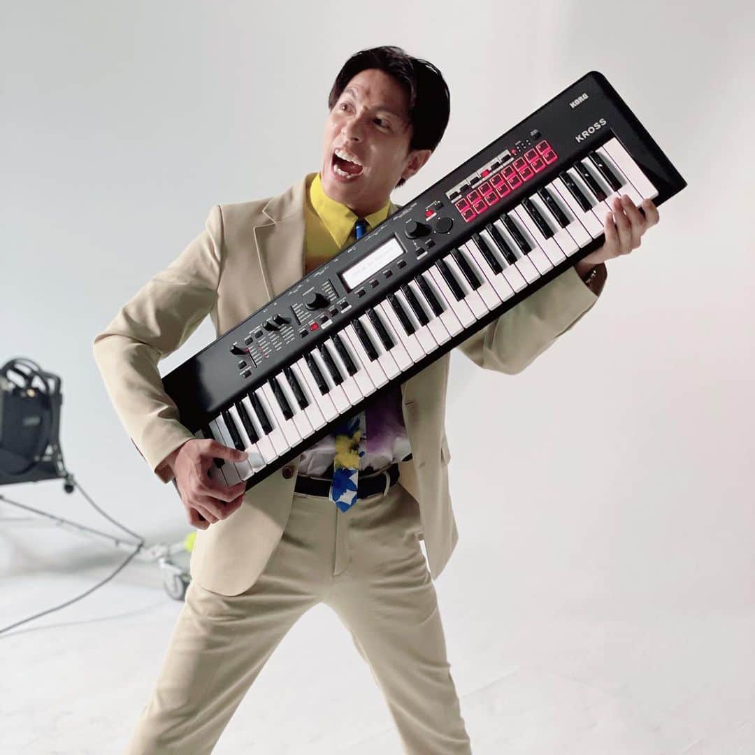 関ジャニ∞さんのインスタグラム写真 - (関ジャニ∞Instagram)「.  Mr.Murakami plays the keyboard.  #keyboard #村上信五 #関ジャニInstagram」8月24日 8時00分 - kanjani8_official