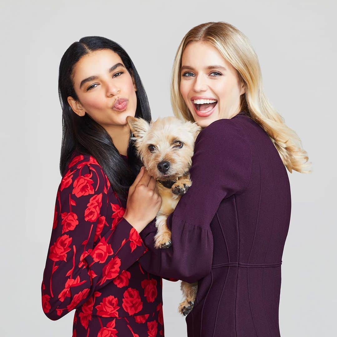 レラローズのインスタグラム：「Even Bobbin can’t get enough of our Fall collection! ❤️」