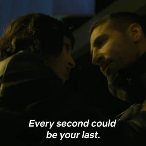 ミゲル・エンジェル・シルベストレのインスタグラム：「The clock is ticking down…@lacasadepapel  @ursulolita ‘s power⚡️ @vancouvermediaproducciones  @netflix」
