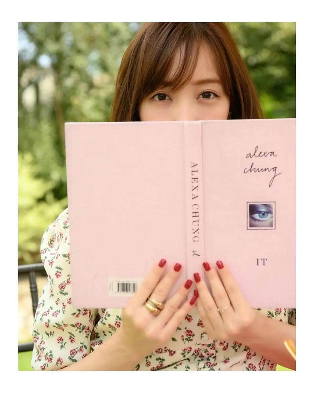 板野友美 ファンアカウントのインスタグラム：「🥰  #itano #tomomi #itanotomomi #tomomiitano #tomochin #teamtomo #itanotomomifansina #jpop #artis #models #singing」