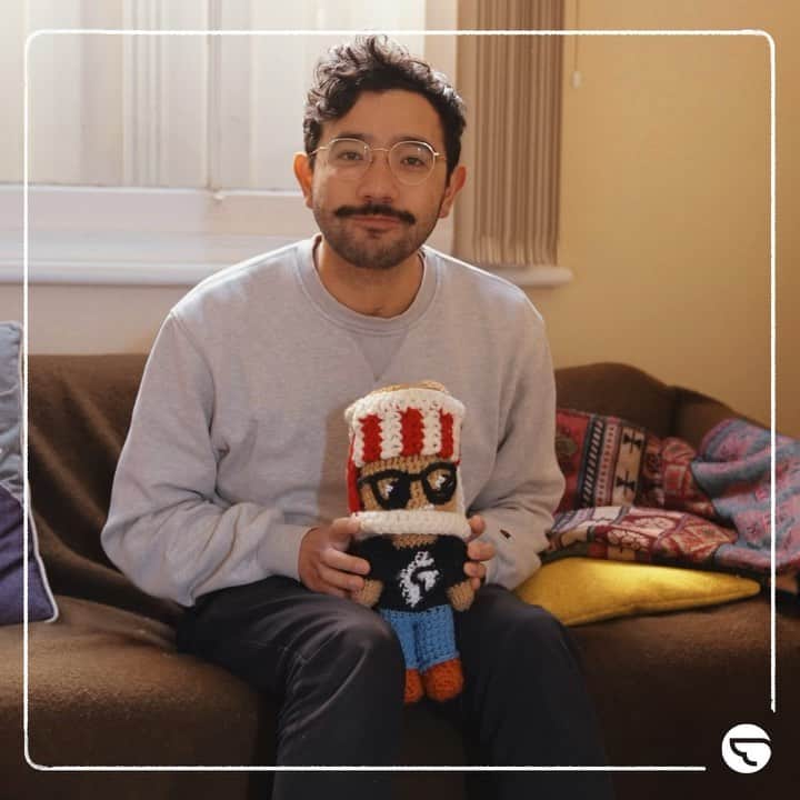 Phil Fergusonのインスタグラム：「Finally, enter my MINI-PHILLYS! If you’ve seen me work on these at the beginning of the year and want your own mini version of yourself as made by me, here is your chance!  Each one can be customized to your specifics and made with all my love! Perfect gift for someone (or even yourself) in these crazy times.  If you’ve followed me for years, you’d know I never do any personal commissions. Though when I got approached by @Airtasker to collaborate on my own listing, I knew this was the perfect chance to finally do it!  The link in my bio goes straight to my listing and I’ll contact you once I receive the order!  Looking forward to the making, and hope to hear from you all soon!  🎥:@crfbailey」