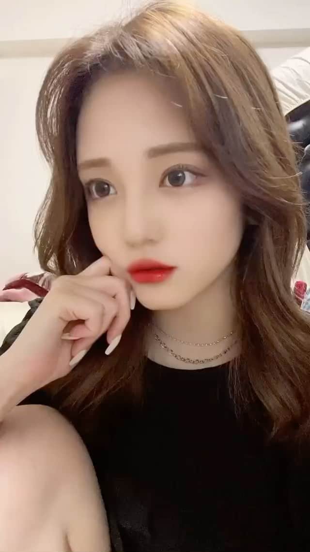セクシー図鑑さんのインスタグラム動画 - (セクシー図鑑Instagram)「【🍑セクシー図鑑🍑／プリケツ•おっぱい•ビキニ•美女 @sexy_bijyo】 * * 今回ご紹介させていただくのは、노아さん  他にも素敵な投稿が(*´﹀`) ぜひ覗いてみてくださいね🧡 * * 次回もお楽しみに……🥰😍  #美人名鑑 #美女 #かわいい #可愛い #美人 #おしゃれ女子 #大人かわいい #美少女 #かわいすぎる #色白美人」8月24日 11時04分 - sexy_bijyo29