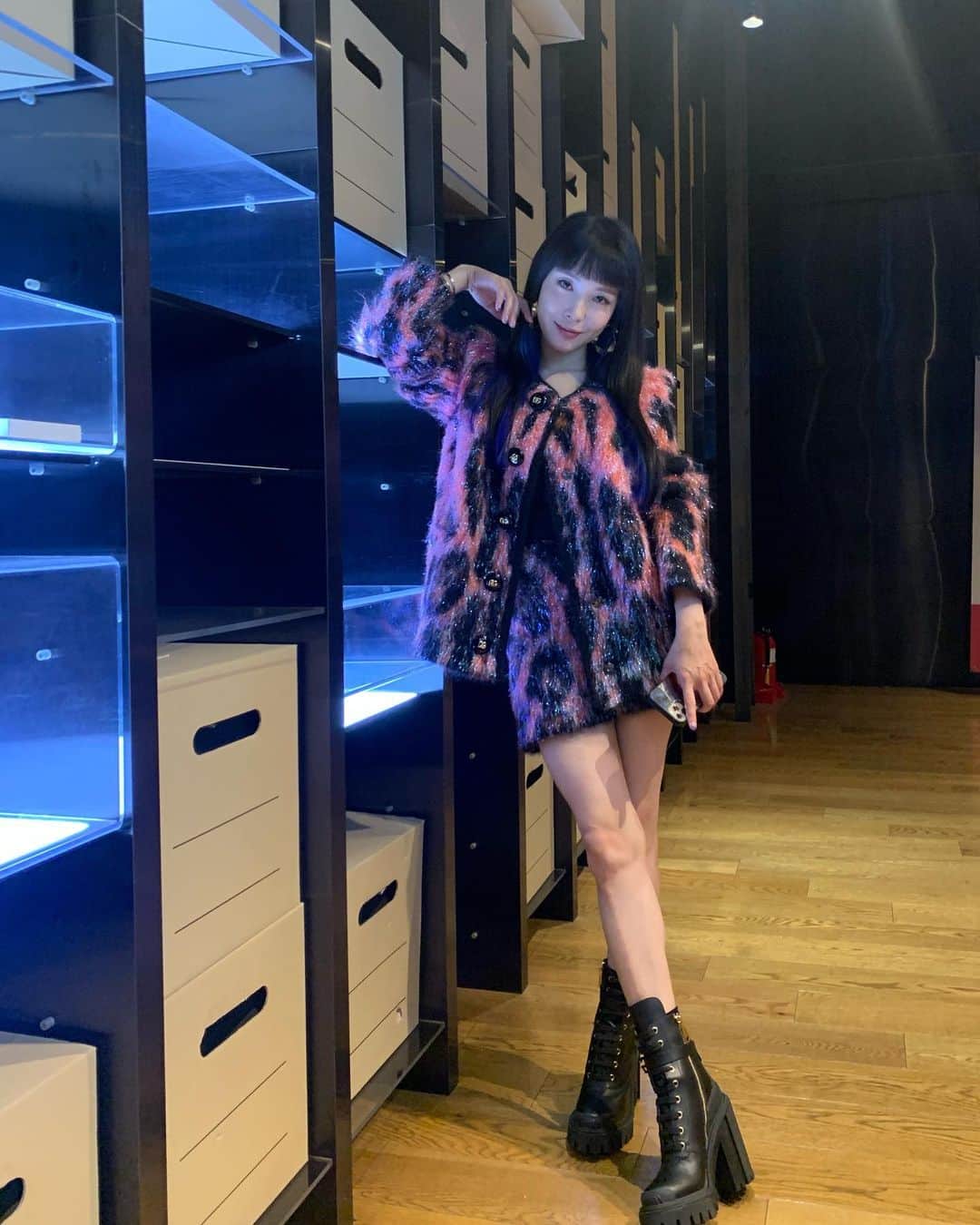 BoAのインスタグラム：「#스트릿우먼파이터 오늘 밤 10:20 mnet에서 싸우자🥊」