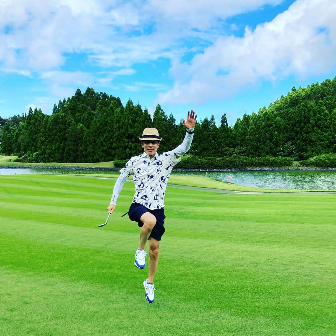 日比野玲さんのインスタグラム写真 - (日比野玲Instagram)「残暑お見舞い申し上げます！ @callawayapparel_japan  #golf #golfwear #golffashion  #良い風 #ゴルフ好き #ツーサムゴルフ #あるね ！」8月24日 14時02分 - aquilano_hibino