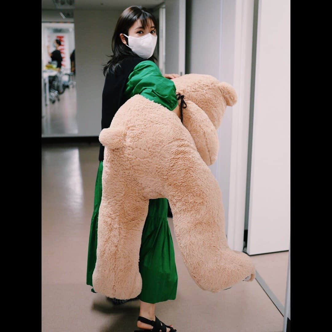 美山加恋のインスタグラム：「TAMERS稽古場にて  (写真は本作には全く一ミリも関係ありません)  photo by マネージャー」