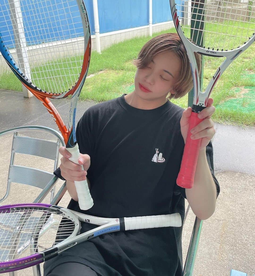 加藤勇也さんのインスタグラム写真 - (加藤勇也Instagram)「・ ・ ・幾日か前の初挑戦🎾🍃 ・ ・少し前にテニスに初挑戦してみました🙂 ・結構なんでも動けちゃう加藤なんですが ・今回は上手い人みんなにコテンパンにされました😹 ・ ・でもやっぱり汗を流すってすごいいいね🥵😳 ・ ・みんなは最近新しいことにチャレンジしたり ・新しい一歩を踏み出せてますか🤔 ・ ・年齢は関係ありません！ ・何歳からなににチャレンジしても💪🏻🔥 ・ ・ ・テニス楽しかったから上手くなって ・みんなを負かせてやる🤕笑笑 ・ ・投稿の感想も待ってますね📝 ・#加藤勇也 #テニス #スポーツ男子 ・ #他に書くこと思いつかない #fyp」8月24日 16時11分 - jb_yuya_0630