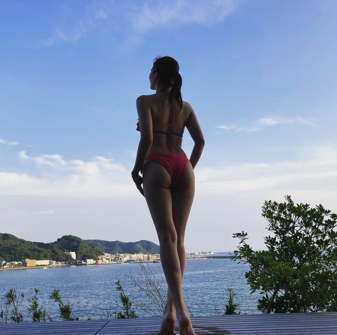 大塚莉奈さんのインスタグラム写真 - (大塚莉奈Instagram)「🌊  #海 #水着 #ビキニ #workout #サーフィン女子 #サーフガール #サーフィン #surfing #surfgirl #model #instagood」8月24日 16時46分 - rinaotsuka0526