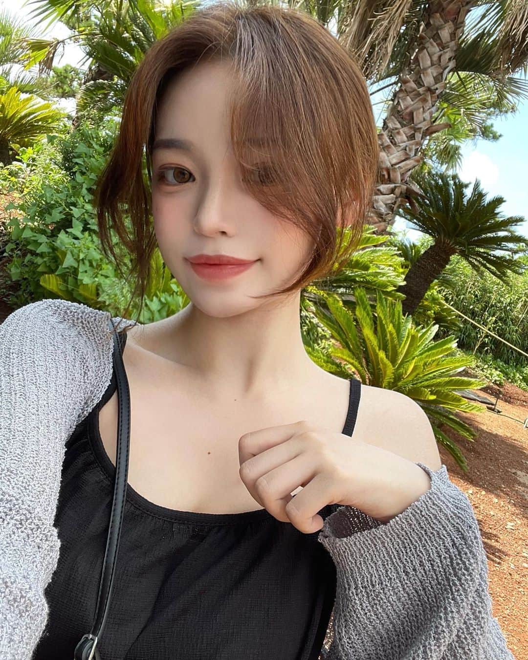 ウィ・ソンヒさんのインスタグラム写真 - (ウィ・ソンヒInstagram)「🌴」8月24日 19時59分 - _seong_hee