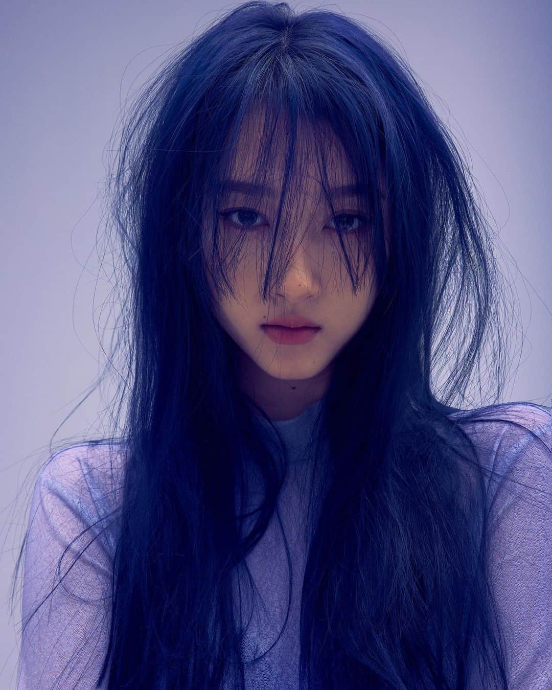 クアン・シャオトン（Guan Xiaotong）さんのインスタグラム写真 - (クアン・シャオトン（Guan Xiaotong）Instagram)「💙💙💙很蓝（懒） 📷by @kaizfeng」8月24日 21時10分 - stronger917