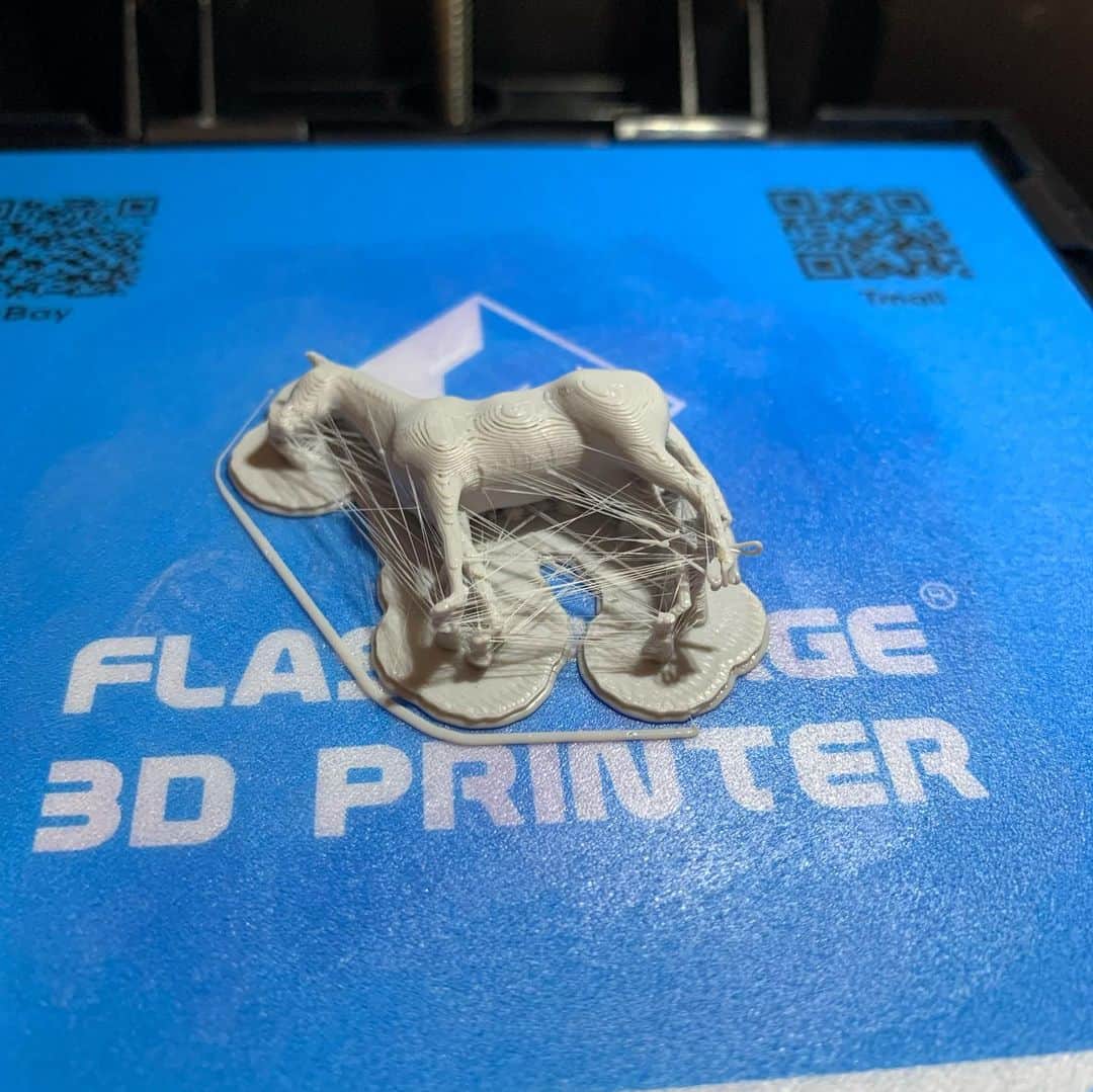 土屋伸之さんのインスタグラム写真 - (土屋伸之Instagram)「#3Dプリンター #何度も失敗を重ねて #馬1号 #次の課題はゴムライク樹脂」8月24日 21時36分 - tsuchiyawosagase