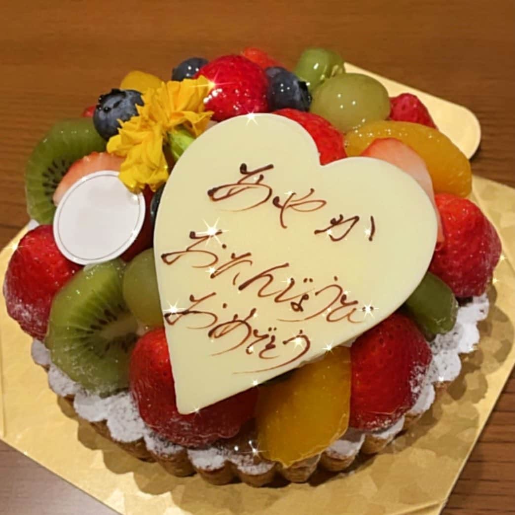 のインスタグラム：「@chikako_1119  お祝いしてくれました🤍」