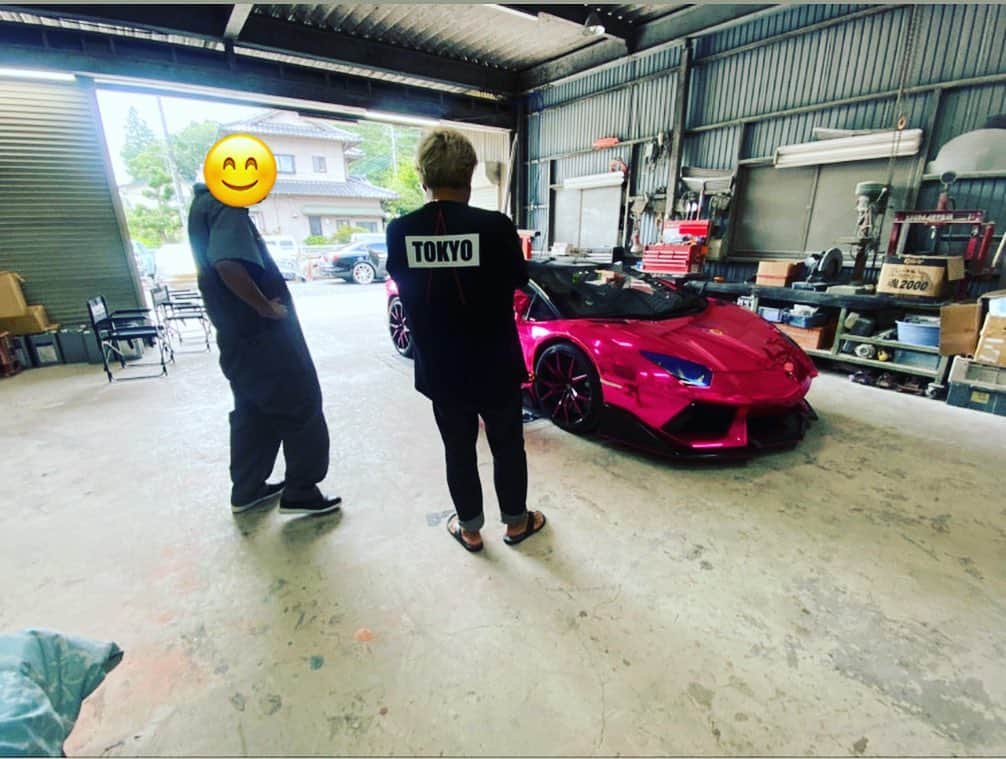 諸星伸一さんのインスタグラム写真 - (諸星伸一Instagram)「⭐️Like to design⭐️  I came up with four new Lamborghini custom parts. The design is also wonderful. I'm looking forward to the completion.  Lamborghini design Lamborghini-riding design Lamborghini New Custom Parts  #fsbk#fightingstar#bodykit#fightingstarbodykit#lamborghini#parts#new#design#morohoshi#tokyo#japan」8月24日 22時19分 - morohoshi7777