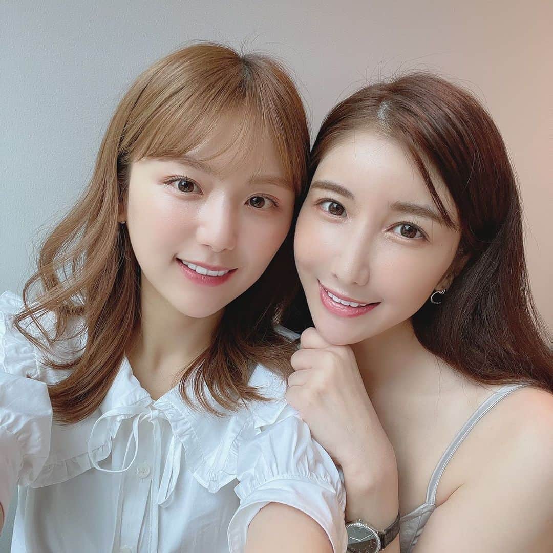 ひよんのインスタグラム：「👸👸💓  大好き @alisa_0302 さん☺️❤️ この前コラボ動画撮ったから配信されたら また報告させてね😍😍 ありささんのチャンネルでアップされるよ🥰  また早く会いたいな〜👸💕」