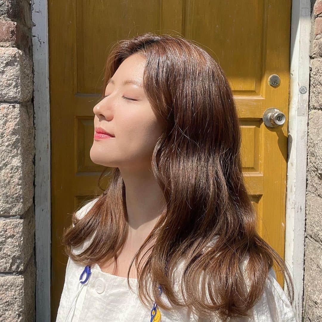 ナム・ジヒョンさんのインスタグラム写真 - (ナム・ジヒョンInstagram)「완벽한 주말을 보내는 방법은…?  #마녀식당으로오세요  지금 티빙에서 스트리밍💙」8月1日 10時55分 - hyuniiiiiii_95917