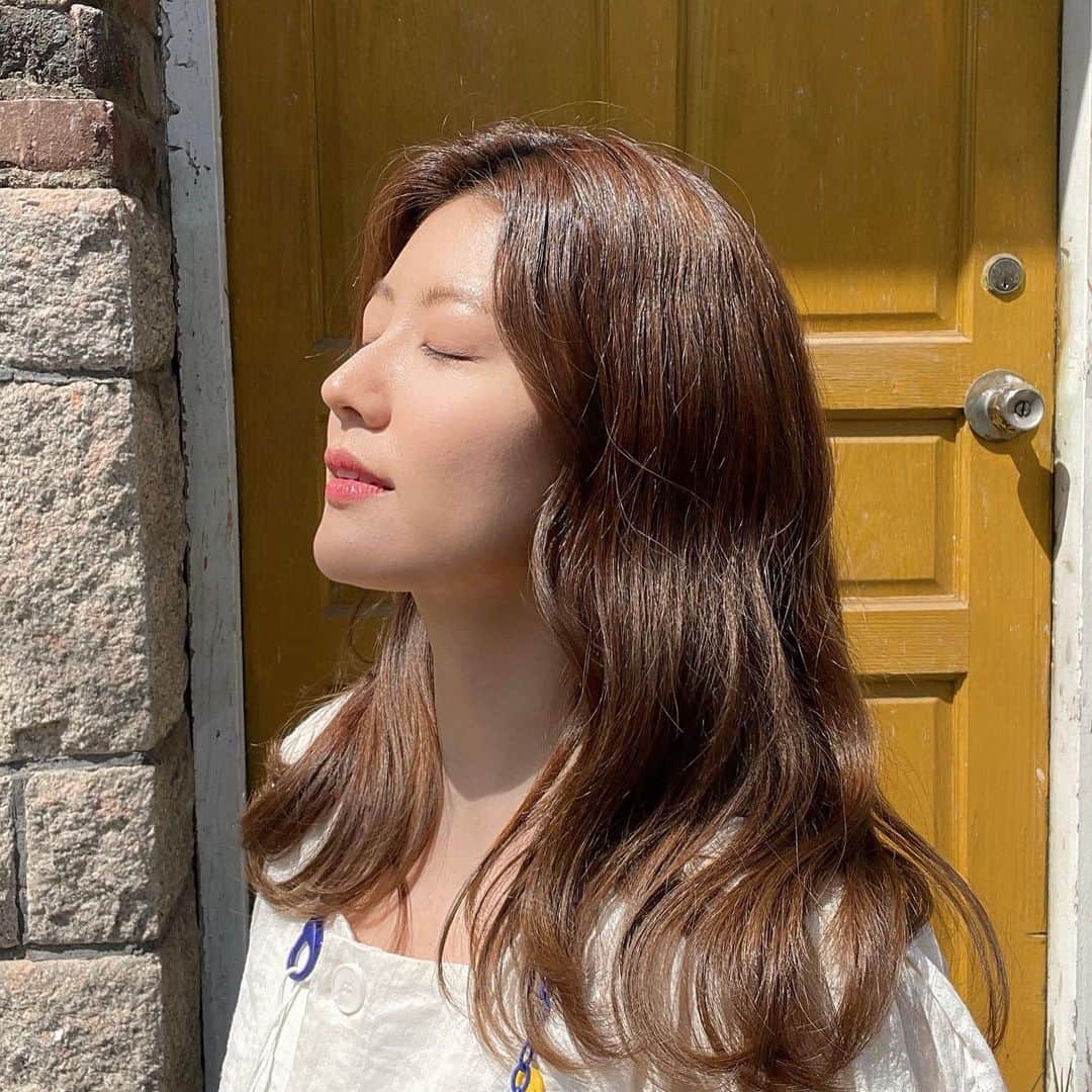 ナム・ジヒョンさんのインスタグラム写真 - (ナム・ジヒョンInstagram)「완벽한 주말을 보내는 방법은…?  #마녀식당으로오세요  지금 티빙에서 스트리밍💙」8月1日 10時55分 - hyuniiiiiii_95917
