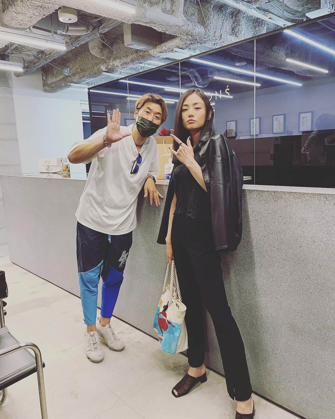 片山萌美のインスタグラム：「FONS' カット&カラー&トリートメント いつも最高です🤍✂︎ ありがとうございます！  #fons #表参道 #堀川智明 さん #moemikatayama」