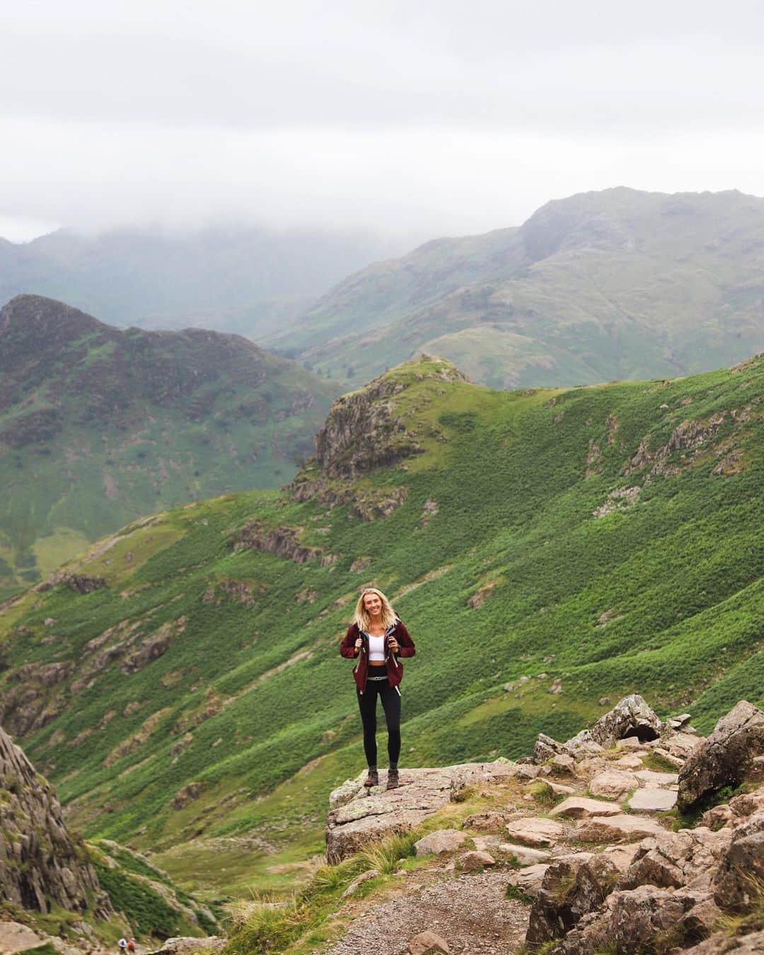 Zanna Van Dijkさんのインスタグラム写真 - (Zanna Van DijkInstagram)「📍Langdale, The Lake District 🏴󠁧󠁢󠁥󠁮󠁧󠁿 I loved the lakes so much last month that I just had to come back! I can’t wait to tick off more hikes, wild swimming spots and beautiful views. Do you have any recommendations we shouldn’t miss? 🥾  Today’s route took in the gorgeous Langdale Valley, Stickle Tarn and Skelwith Bridge. It was a stunner! 🙌🏼♥️   Photo: @eddiefitz7 📸 #thelakedistrict #thelakes #langdale #langdaleadventure #langdalepikes #langdalevalley #hikinguk #hikingadventures #hikinglife」8月1日 2時39分 - zannavandijk