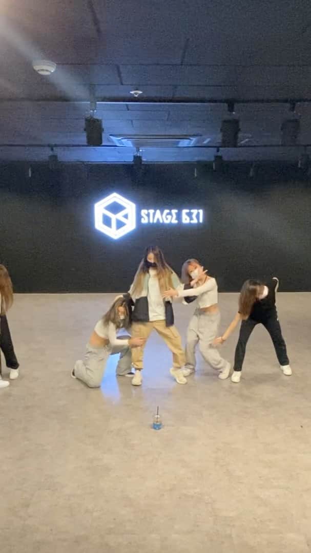 のインスタグラム：「우리팀 너무 고생했어요  고마워요 ❤️」