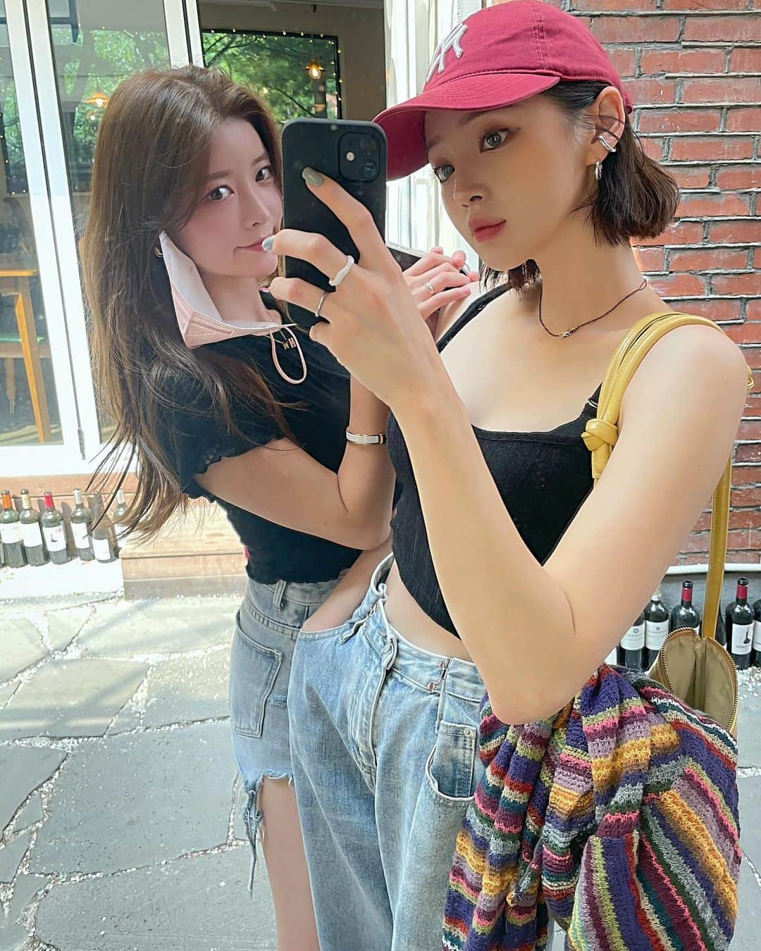 Yoonbitnaのインスタグラム：「성수에서 1차 맥주, 2차 고량주 🤪 @el_patio___  @nhahang_sikdang」