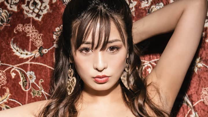 Fujikoのインスタグラム：「【New Song】 新曲「Complex」  私達の武器は コンプレックスから始まるというストーリーで歌詞を書きました✨  久しぶりのダンスナンバーな歌で 今の自分らしさがでた一曲です！  ワンマンライブでダンスパフォーマンスやCDリリースも予定してます🌟✨  是非盛り上げてください🎤✨  #Fujiko#新曲#リリース#japanesegirl #dance#artist #歌手#エンターテイメント」