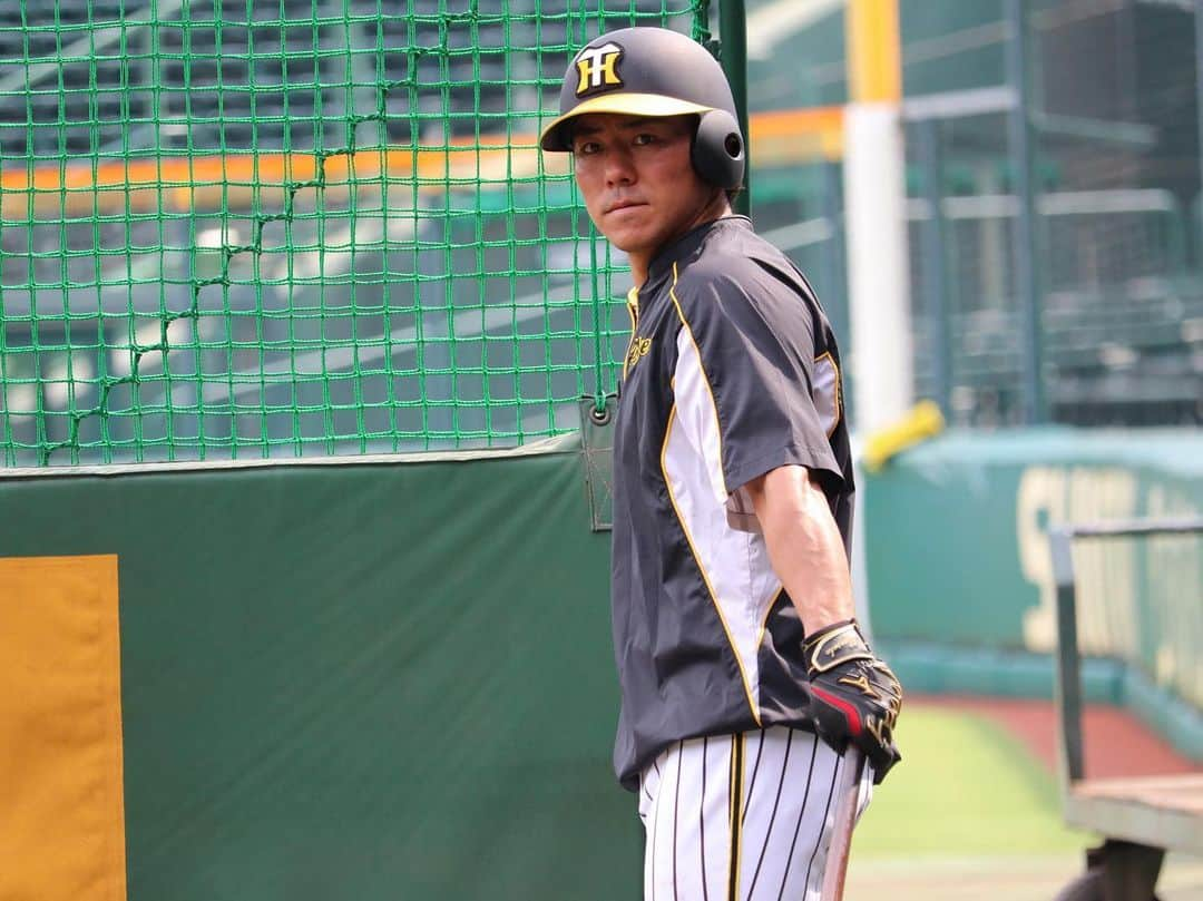 阪神タイガースさんのインスタグラム写真 - (阪神タイガースInstagram)「甲子園球場でのエキシビションマッチ最終戦‼︎ 試合前練習の様子です！  #長坂拳弥 選手 #大山悠輔 選手 #板山祐太郎 選手 #二保旭 選手 #及川雅貴 選手 #島田海吏 選手 #エキシビションマッチ  #阪神タイガース #挑超頂」8月1日 16時29分 - hanshintigers_official