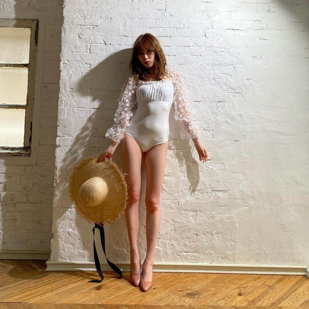 吉田朱里さんのインスタグラム写真 - (吉田朱里Instagram)「👒👒👒 #summerfashion #summer #swimwear」8月1日 18時44分 - _yoshida_akari