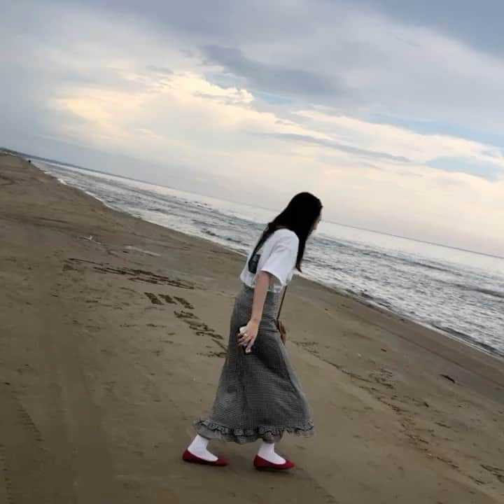 MAGICOURのインスタグラム：「【MICHU】  わ〜〜〜夏休み みんな何してるのですか🍦  夏はプールも行きたいし 海にも入りたいし アイス沢山食べてバーベキューして花火見て...  ああ楽しみ^_^♡  YUME @dorifarm_yume14  MICHU @mxx.____29  RICOPA @ricopa_lu  KIRARI @kiraran___12  KOKONA @kokoyogi_tan  YUA @yua_tsutsui」