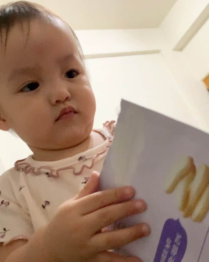 郭俊麟のインスタグラム：「貪吃的孩子 謝謝 拜託🤣」